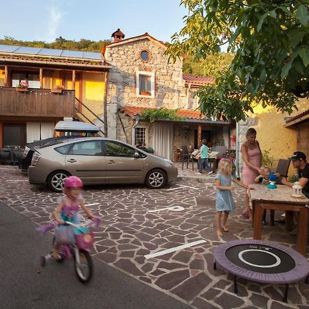 Hostel Xaxid Črni Kal Kültér fotó
