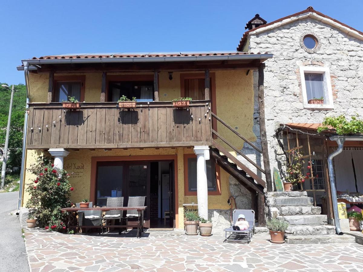 Hostel Xaxid Črni Kal Kültér fotó