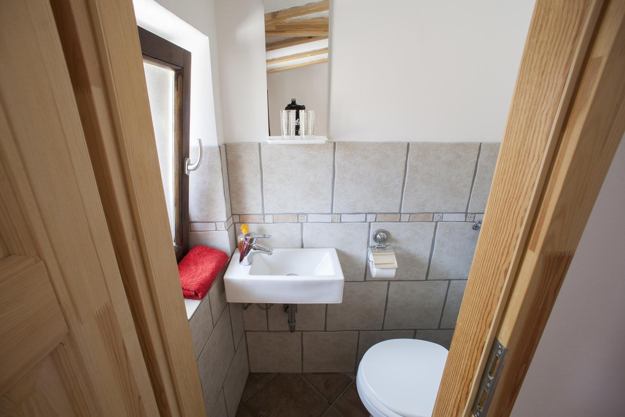 Hostel Xaxid Črni Kal Szoba fotó