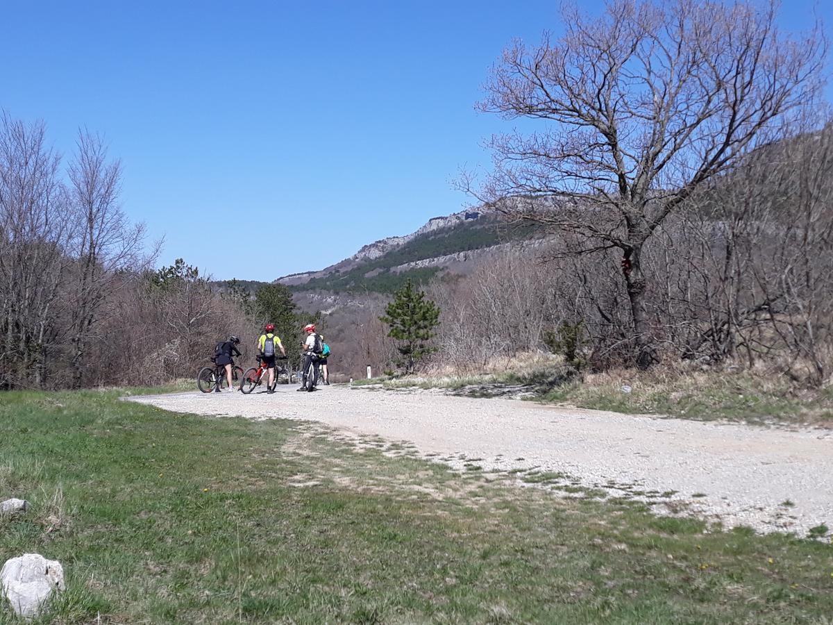 Hostel Xaxid Črni Kal Kültér fotó
