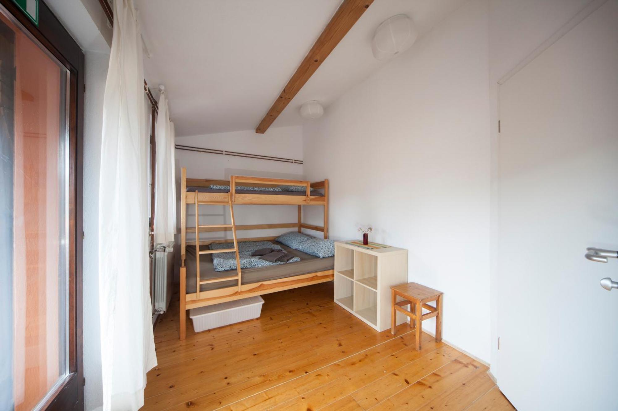 Hostel Xaxid Črni Kal Kültér fotó